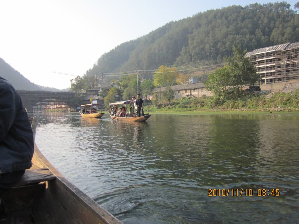 Fenghuang Ancient Town Autumn Visit Before Golden Week 2026