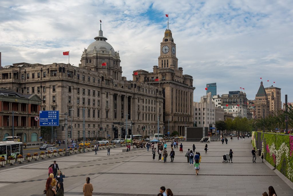 Shanghai Bund Autumn Evening Walk 2026