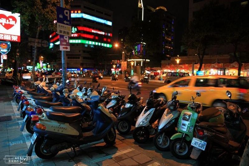 Travel scene from Taipei attractions