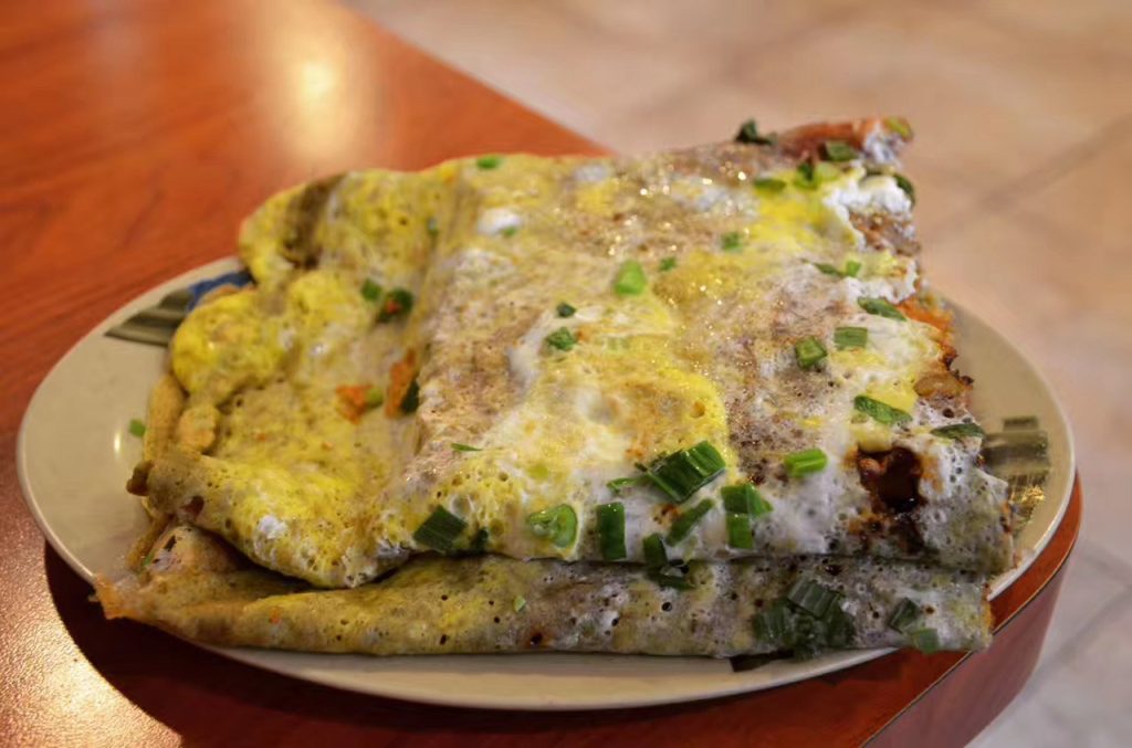 Tianjin Jianbing (Savory Crepe) for First-Timers